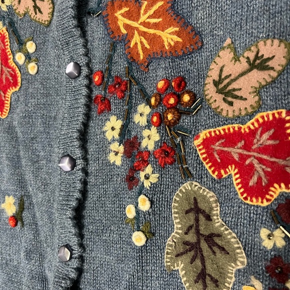 Vintage Autumn 🍂 Embroidered Cardigan - Picture 2 of 4